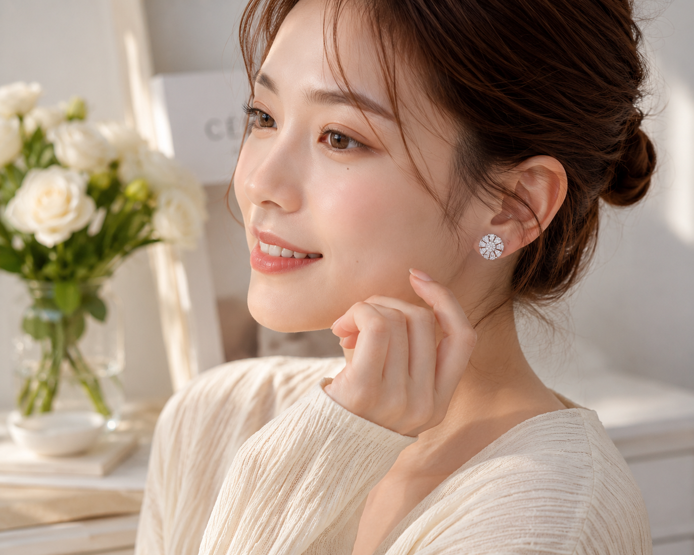 SILVER CLEAR Petal Stud Earrings